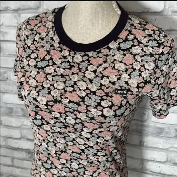 Levi’s Grey Pink White Colored Floral T-Shirt - Picture 2 of 8